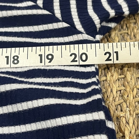 EUC LuLaRoe Striped High Low Tunic - Picture 6 of 6